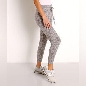 Beyond Yoga | Printed Lounge Around Joggers Cheetah Print